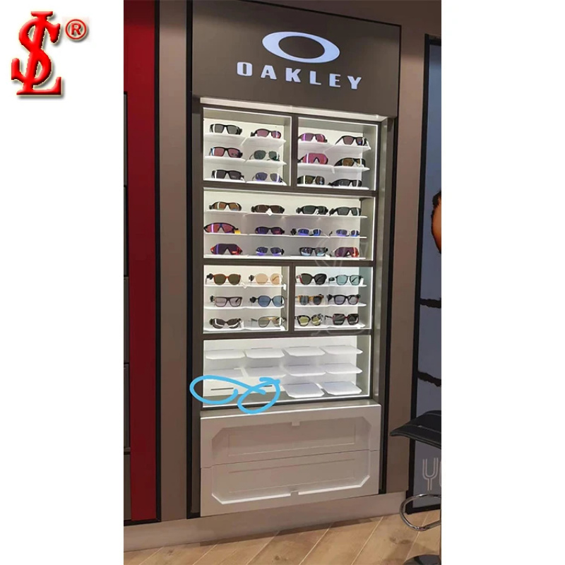 custom.Fashion Retail Sunglass - Interior Design Retail reseña y precio