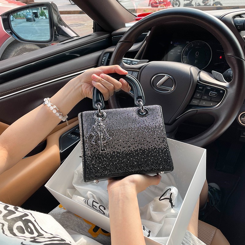 Women's handbag 2024 new high- - Interior Design High End reseña y precio
