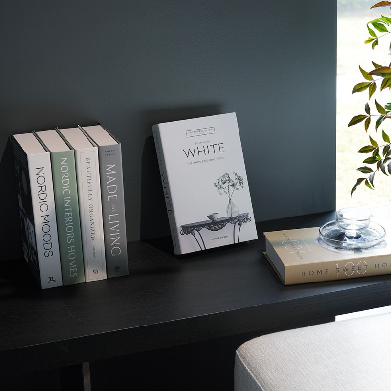 Simple Fake Books Ornament Bed - Interior Design Book reseña y precio